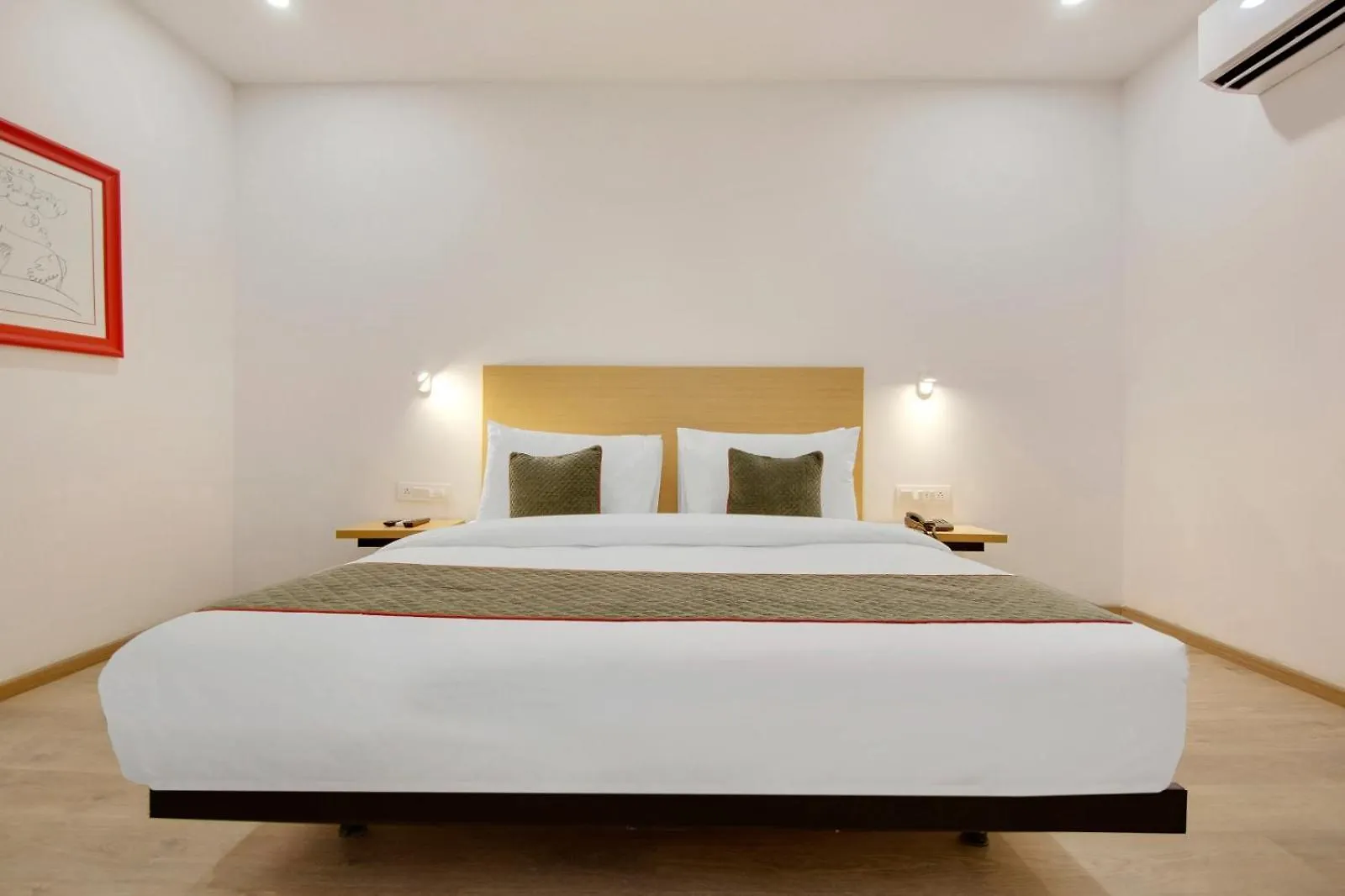 Hotel King Plaza Near Igi Airport New Delhi 4*,  India
