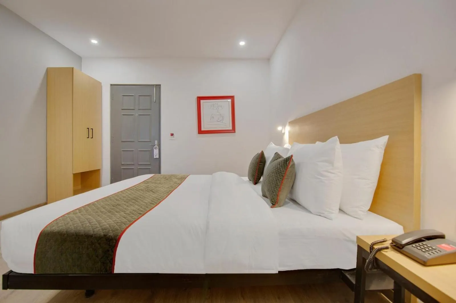 Hotel King Plaza Near Igi Airport New Delhi 4*,  India